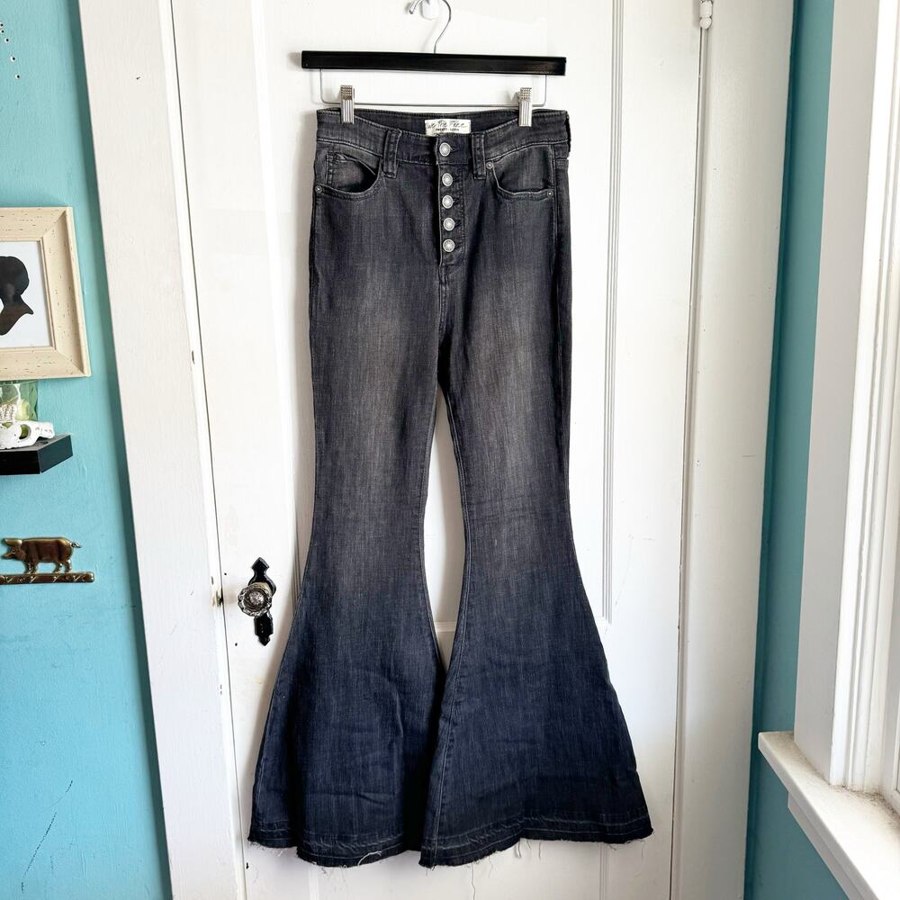 Free People We the Free Irreplaceable Dramatic Bell Flare Dropped Hem Jeans 27 - Picture 2 of 11